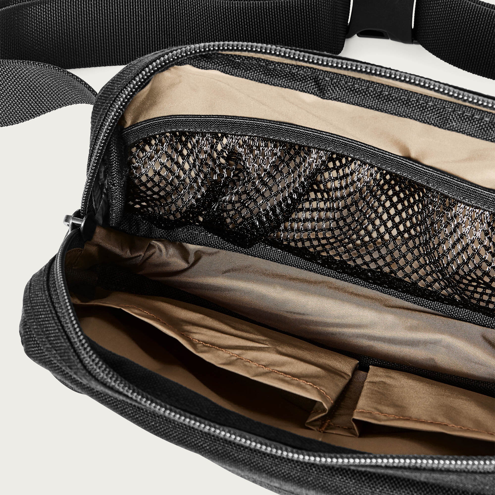 DRYDEN CROSSBODY BAG - Image 6