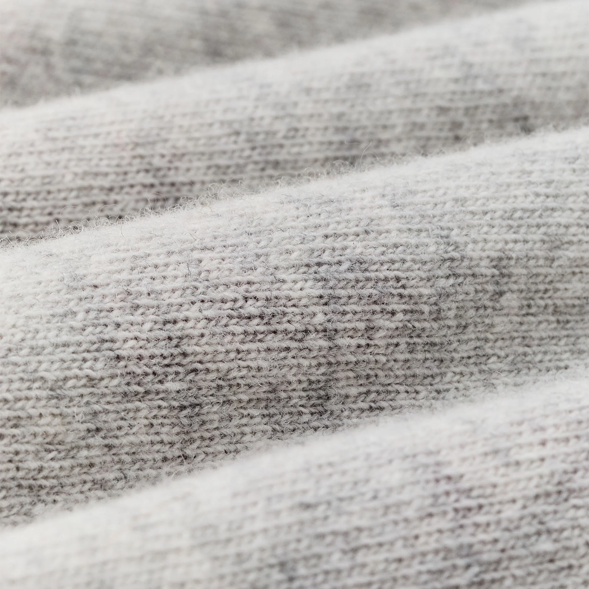 WOMEN’S GRAPHIC WOOL SWEATER - Image 3